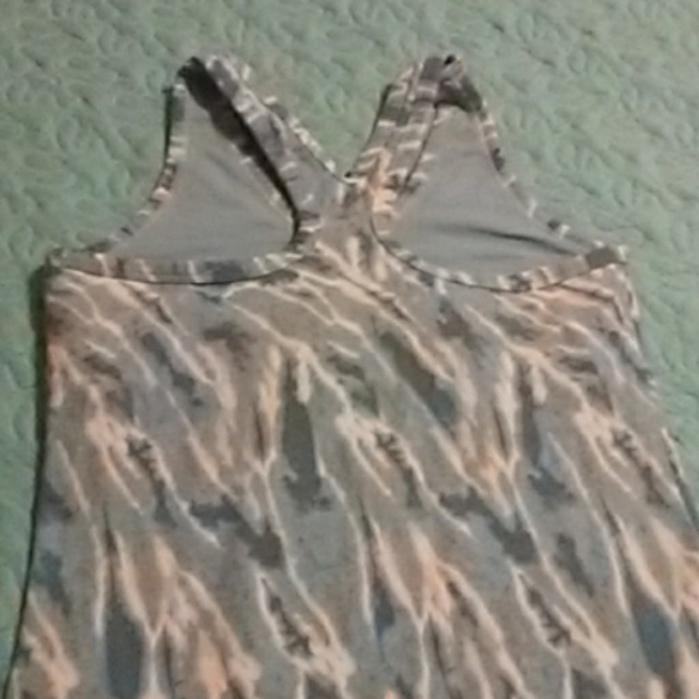 Top - Picture 3 of 4